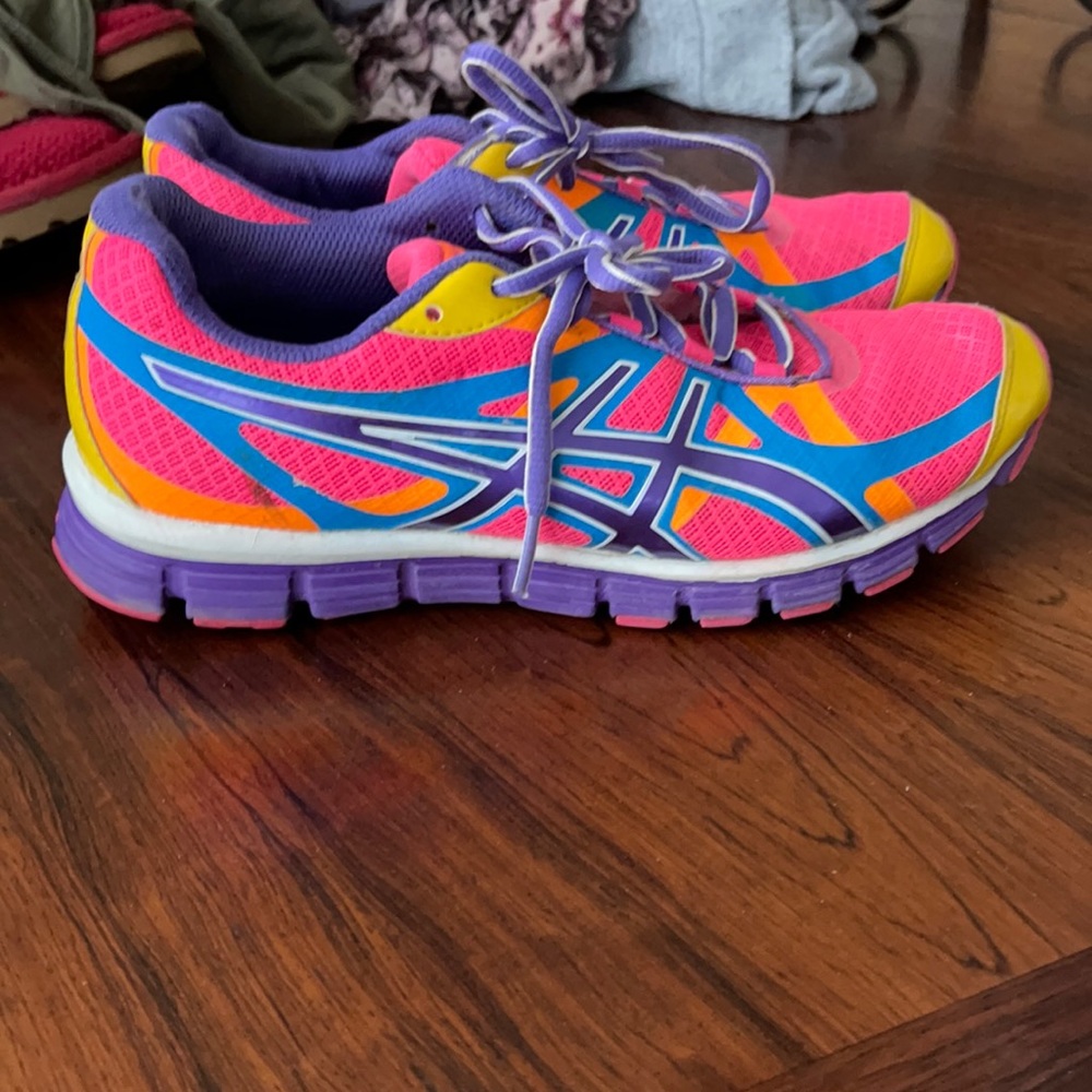 Asics sneaks